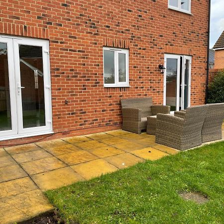 Stunning Large Detached Gloucester, 4 Beds, 3 Bedroom, 2 Bathroom Property, Nr Chelt, The Docks And Quays Sleeps 6 外观 照片